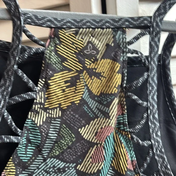 Prana Floral Halter Built-In Bra🦚 - Picture 6 of 9